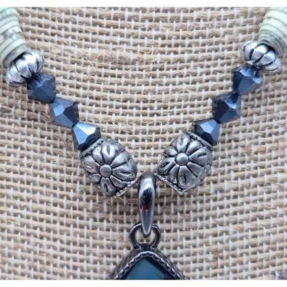 Artisan Black & Green Bead & Faux Paper Collar Teardrop Pendant Necklace 16" - Picture 6 of 11